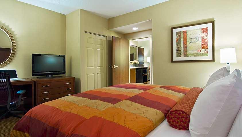 Embassy Suites Murfreesboro - Hotel & Conference Center Room photo